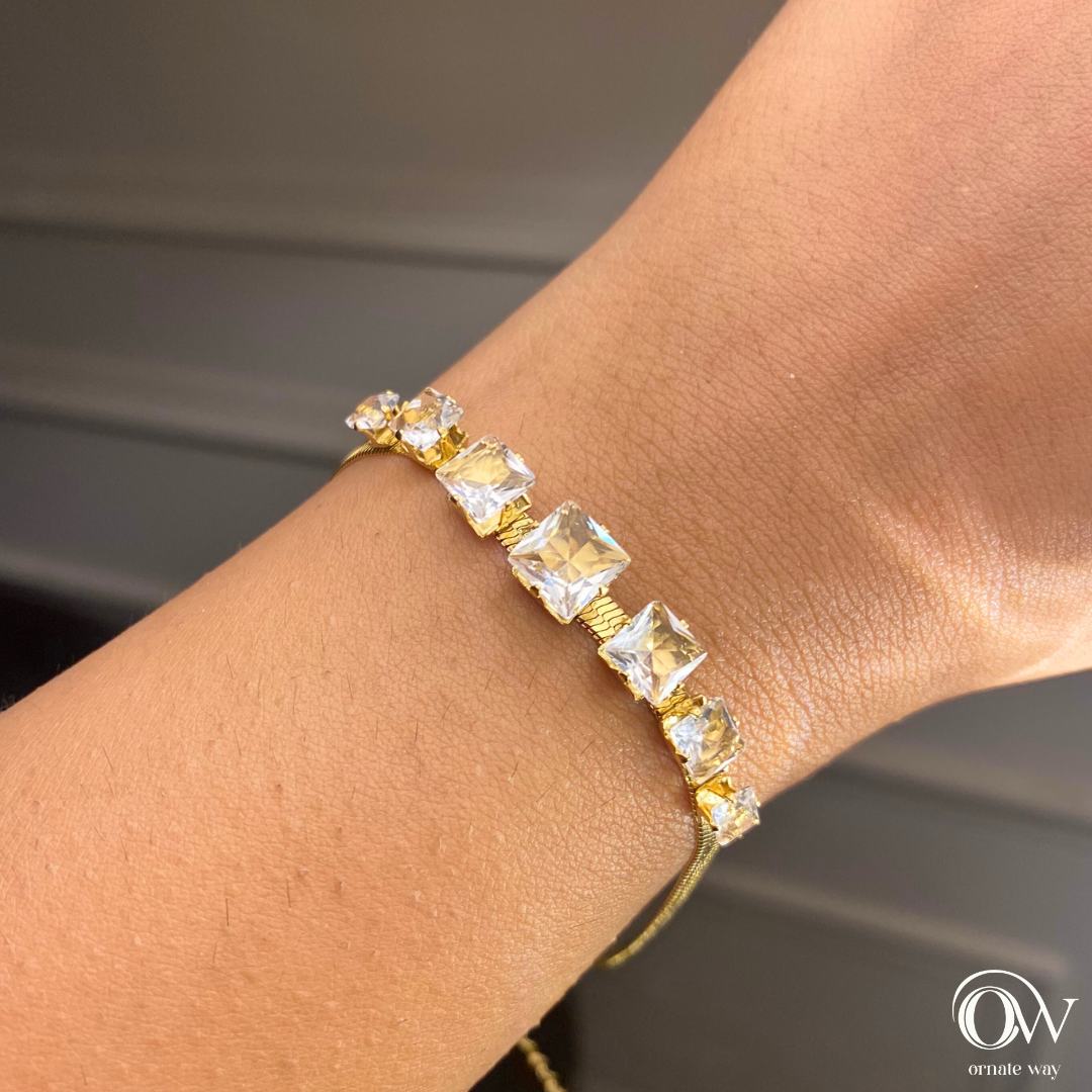 Dainty Snake Chain Bracelet with Square Solitaire