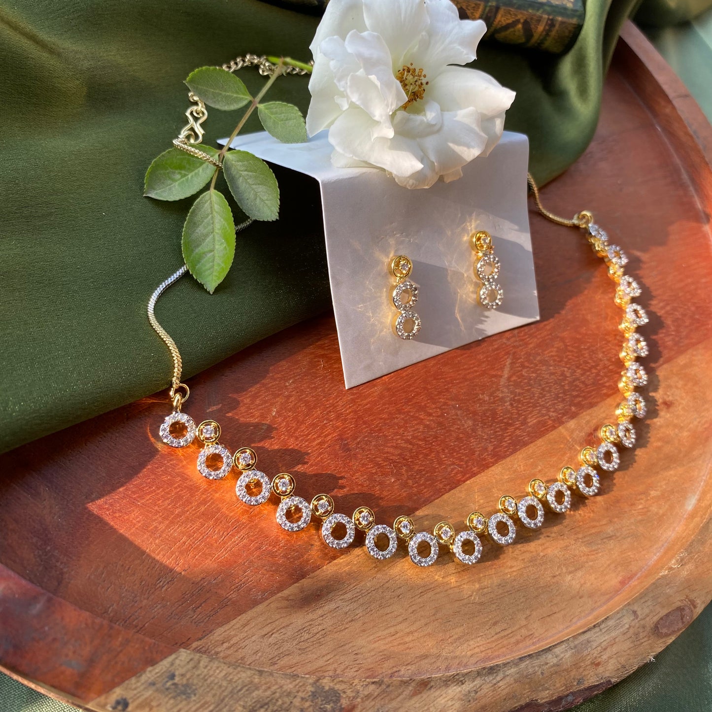 Sleek Round Golden and AD/CZ Elegant Necklace Set in Golden