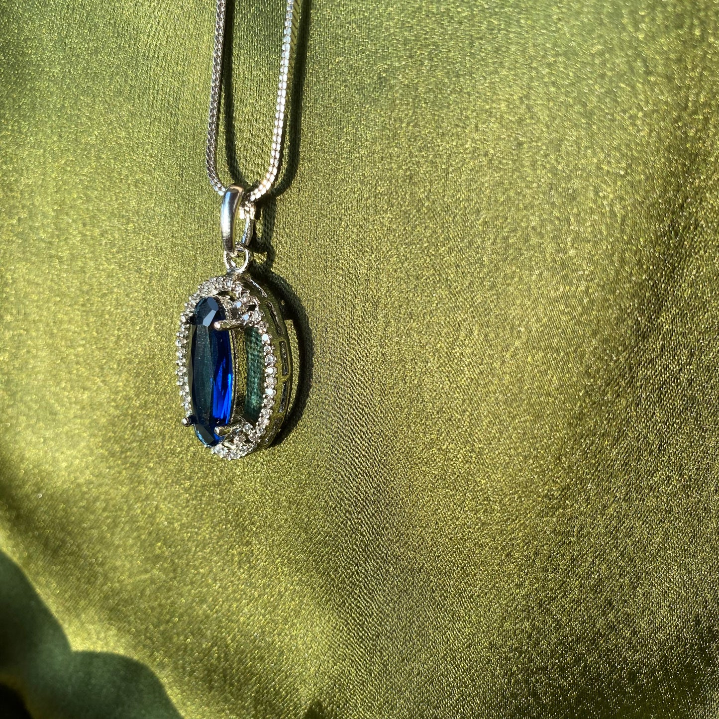 Royal Blue Designer Sleek Oval AD/CZ Pendant Set in Silver
