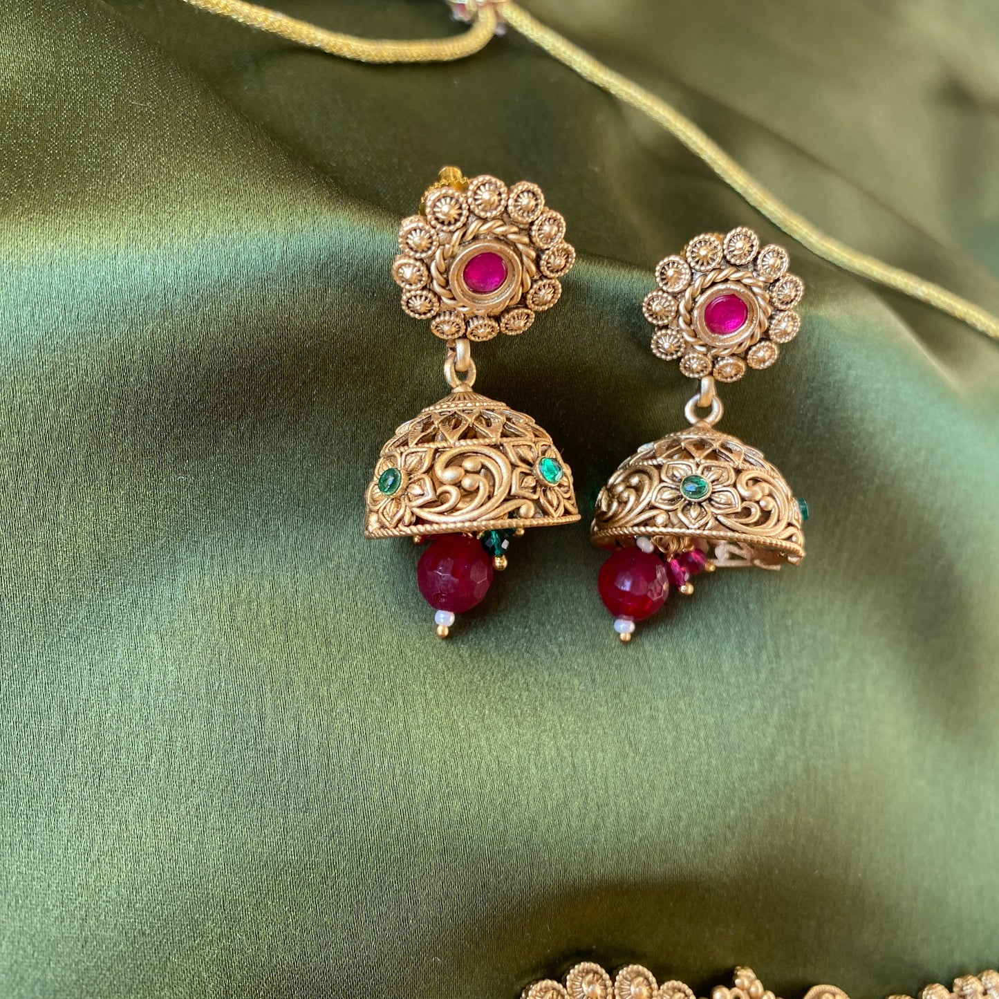 Elegant Gold Plated Choker Set Green & Ruby Studded