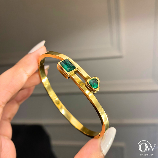 Classic Emerald Studded Golden Bangle Bracelet